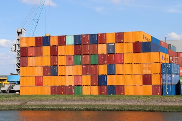 Customs Alert to Fight Counterfeit Goods Customs Alert to Fight Counterfeit Goods